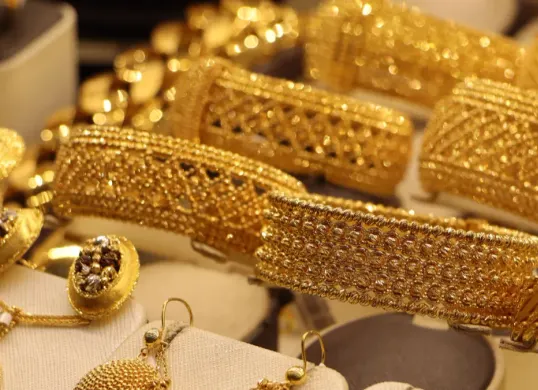 Harga emas perhiasan hari ini naik lagi, Sabtu, 8 November 2025. (Sumber: Raja Emas Indonesia)