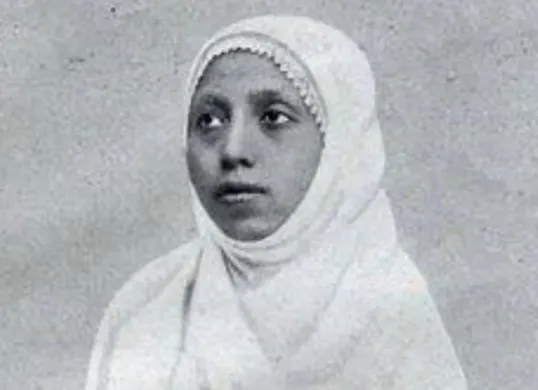 Potret Rahmah El Yunusiah yang baru diberi gelar Pahlawan Nasional. (Sumber: Wikipedia)