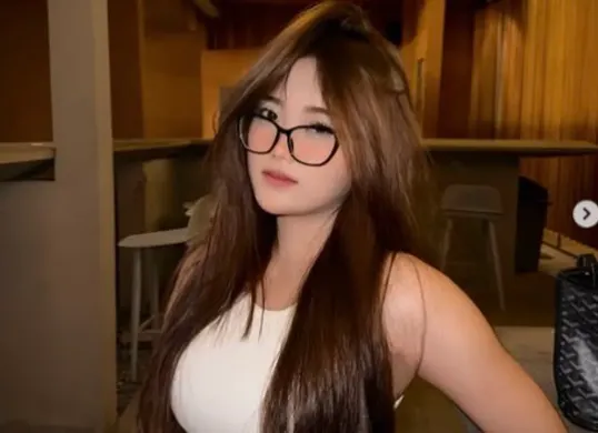 Sosok Lintang yang diduga sebagai selingkuhan DJ Bravy (Sumber: Instagram @lintangraizhaokt)