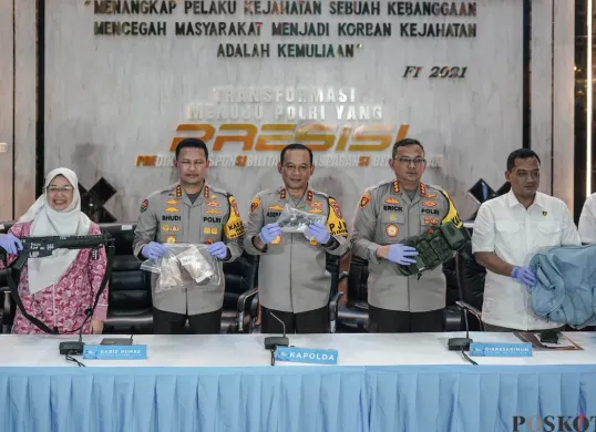 Pelaku ledakan SMAN 72 Jakarta belajar merakit bom (Sumber: Poskota/Bilal Nugraha Ginanjar)