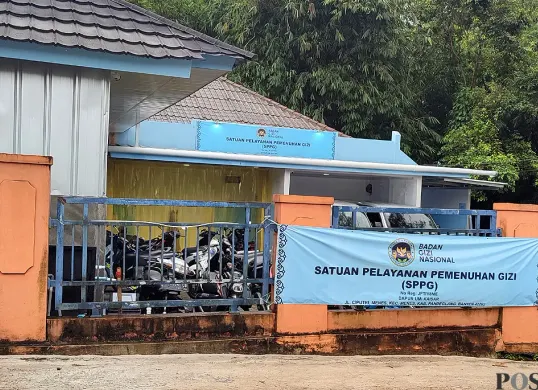 Salah satu dapur MBG di Menes, Pandeglang, yang menghentikan sementara pengiriman MBG. (Sumber: POSKOTA | Foto: Samsul Fatoni)