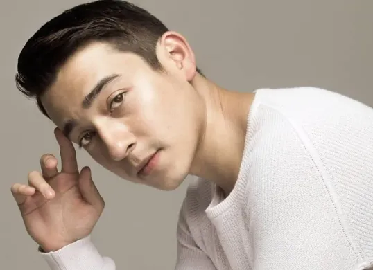 Aktor asal Malaysia, Aliff Alli, tengah disorot setelah muncul laporan dari seorang perempuan bernama Nuning Irpana yang mengaku sebagai istri sahnya. (Sumber: Instagram/@aliff_alli)