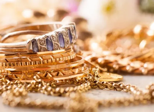 Harga emas perhiasan hari ini 12 November 2025 (Sumber: Pinterest/nilitaphimphimay)