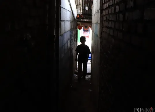 Menelusuri Kampung yang Tak Disinari Matahari di Taman Sari