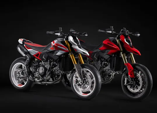Ducati resmi memperkenalkan Hypermotard V2 dan SP di EICMA 2025. (Sumber: Ducati)
