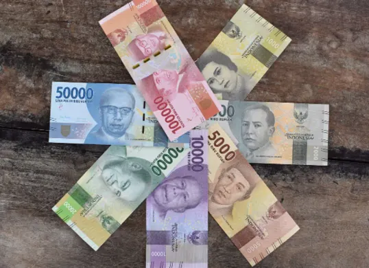Rencana Redenominasi Rupiah resmi masuk prioritas Kemenku 2025-2029. Simak analisis dampaknya bagi masyarakat dan realisasinya. (Sumber: Freepik)