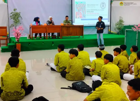 Komnas PA menggelar sosialisasi pencegahan perundungan di salah sebuah ponpes di Kecamatan Kramatwatu. (Sumber: Dok. Komnas PA)