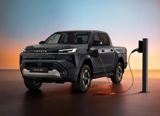 Mobil Toyota Hilux akan dimunculkan dalam model penggerak listrik dan hidrogen. (Sumber: Dok. Toyota Belanda)