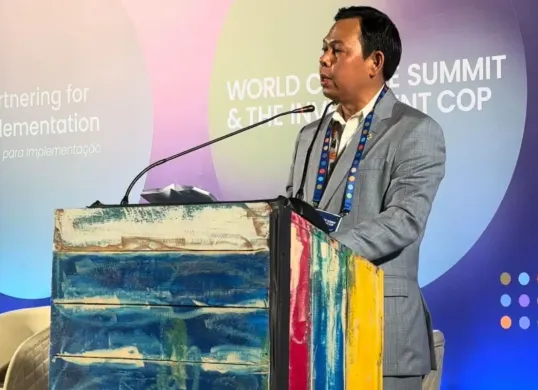 Ketua DPD RI, Sultan B. Najamudin dalam Plenary Investment Forum di Konferensi Para Pihak (COP) ke-30 di Brasil, Kamis, 13 November 2025, waktu setempat. (Sumber: Dok. DPD RI)