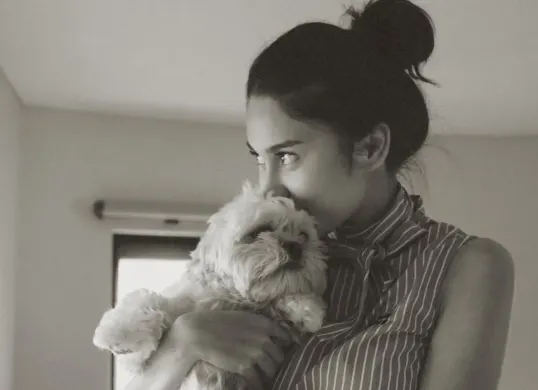 Azizah Salsha klarifikasi soal kondisi rumah tangga sebelum bercerai dengan Pratama Arhan. (Sumber: Instagram/@azizahsalsha_)