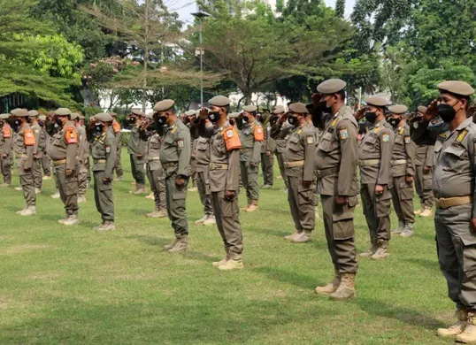 Ilustrasi, petugas Satpol PP Jakarta akan disiagakan di taman-taman dan RTH. (Sumber: Jakarta.go.id)