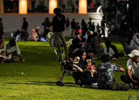Ilustrasi, suasana di Taman Lapangan Banteng, Jakarta Pusat, Sabtu malam, 15 November 2025. (Sumber: POSKOTA | Foto: Bilal Nugraha Ginanjar)