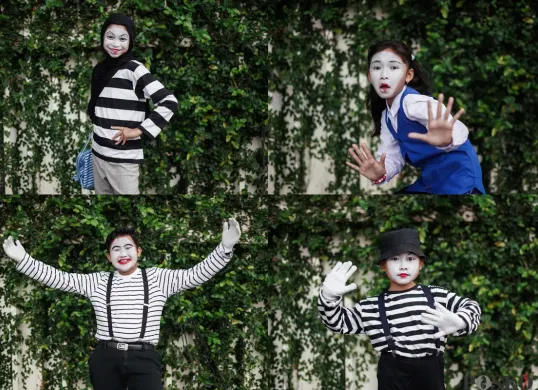 Aksi Pantomim Hibur Warga di HBKB