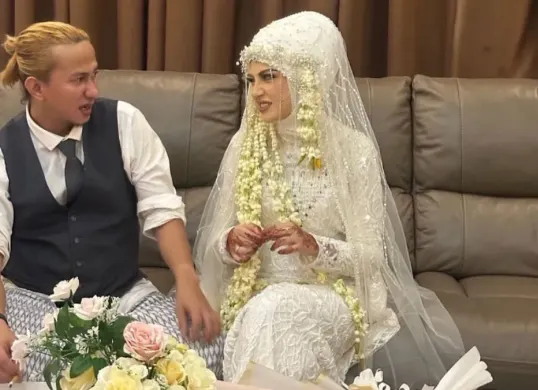 Helwa Bachmid curhat hanya jadi istri simpanan (Sumber: Instagram/@helwabachmid_)