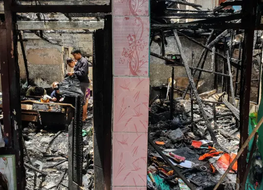 50 Rumah Terbakar Imbas Kabel Sutet Putus di Palmerah