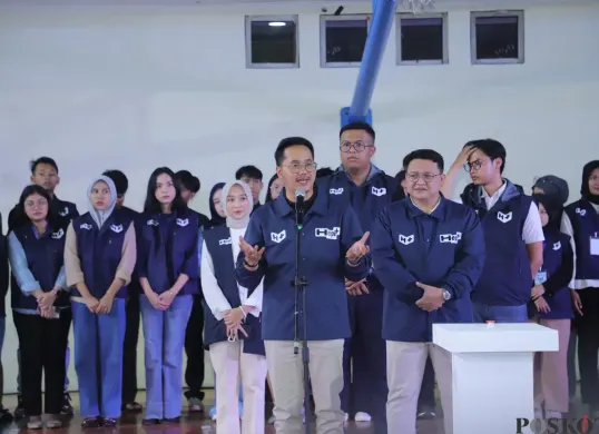 Wakil Walikota Cimahi, Adhitiya Yudisthira, memberikan sambutan dalam legiatan Happy Plus di Gor Sangkuriang Cimahi. (Sumber: Poskota/Gatot Poedji Utomo)