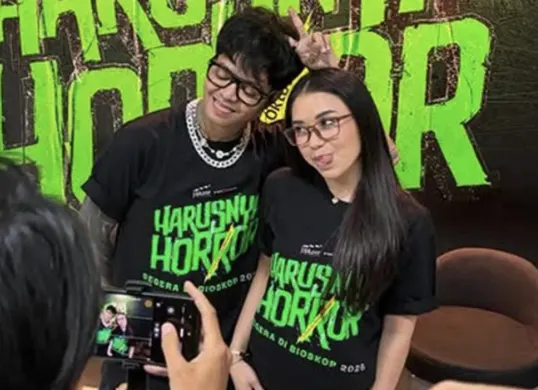 Lula Lahfah bersama Reza Arap dalam salah satu kesempatan publik (Sumber: Instagram/@weareaaaclan)