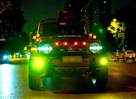 AES asal Guangzhou, Tiongkok, memperkuat pasar Indonesia lewat BullAES menghadirkan teknologi pencahayaan kendaraan yang diuji langsung. (Sumber: Dok. AES)