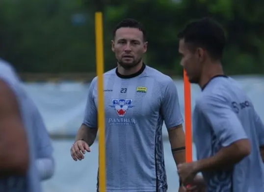 Kapten tim Persib Bandung, Marc Klok. (Sumber: persib.co.id)