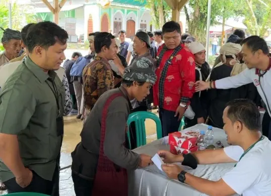 Ratusan warga adat Suku Baduy di Lebak, saat mengikuti cek kesehatan gratis. (Sumber: Dinkes Lebak)