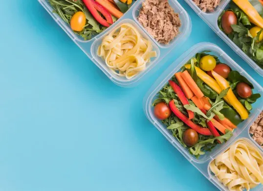 Ilustrasi. Belum semua SPPG di Kota Bekasi mendapatkan Sertifikat Laik Higiene Sanitasi atau SLHS. (Sumber: Freepik)