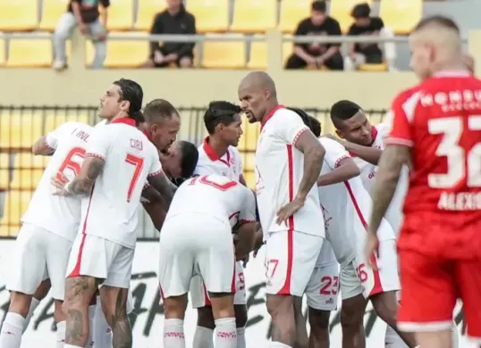 Pemain Malut United saat berlaga di Super League 2025/2026. (Sumber: Instagram/@malutunitedfc)