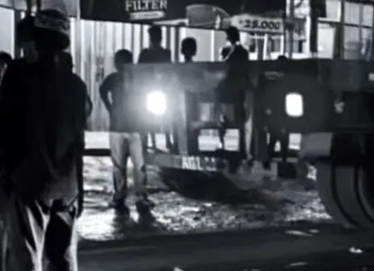 Tangkap layar saat warga berkumpul pascakecelakaan maut di Kecamatan Klapanunggal, Kabupaten Bogor.