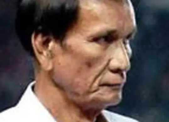 Profil dan perjalanan karier Ronny Pasla yang meninggal dunia di usia ke-79 tahun (Sumber: Wikipedia)