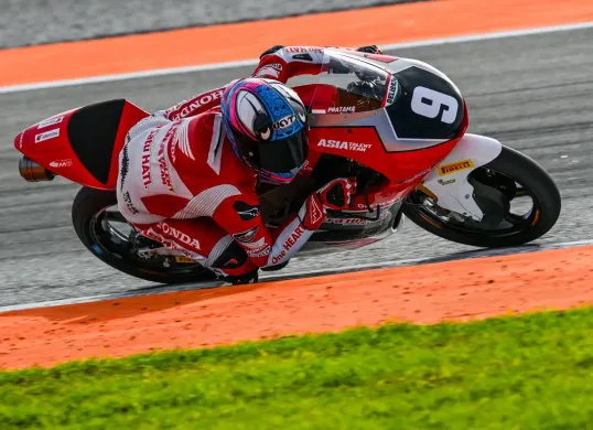 Prestasi Veda pada musim balap 2025 mencatat sejarah baru bagi pembalap Indonesia di kompetisi JuniorGP. (Sumber: AHM)