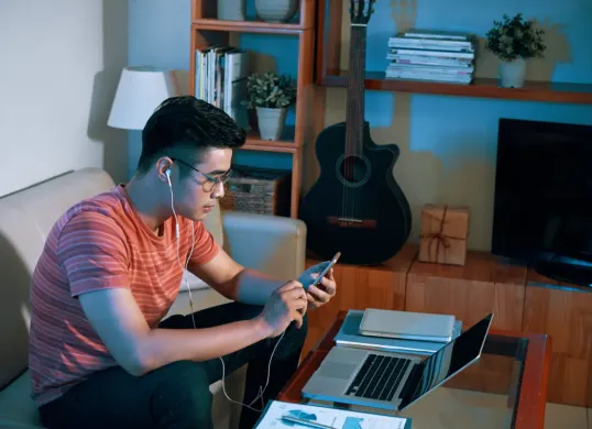 Ilustrasi - Cara cek lokasi dan cara daftar layanan Internet Rakyat WiFi. (Sumber: Freepik/pressfoto)