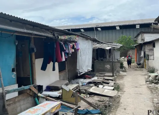 Suasana di Kampung Bilik RW 07, Kelurahan Kamal, Kalideres, Jakarta Barat, hendak digusur untuk pembangunan TPU, Rabu, 26 November 2025. (Sumber: Poskota/Pandi Ramedhan)