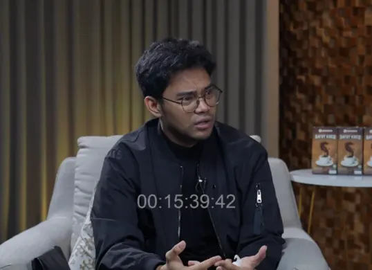 Apakah video syur itu bukti selingkuh? Insanul Fahmi bantah keras dan beberkan fakta status pernikahannya dengan Inara Rusli. (Sumber: YouTube/dr. Richard Lee)