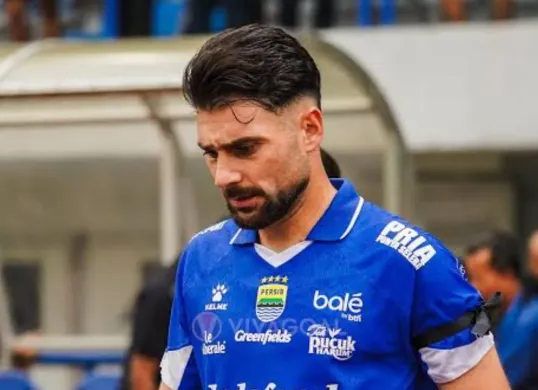 Bek Persib Bandung, Frans Putros. (Sumber: Instagram)