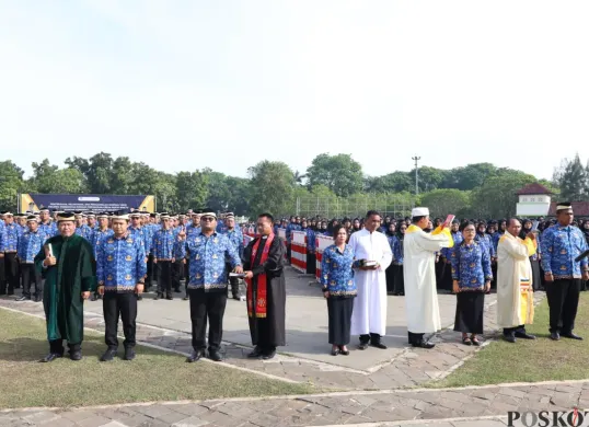 Pelantikan dan pengambilan sumpah P3K lingkup Pemkab Tangerang. (Sumber: Poskota/Veronica Prasetio)