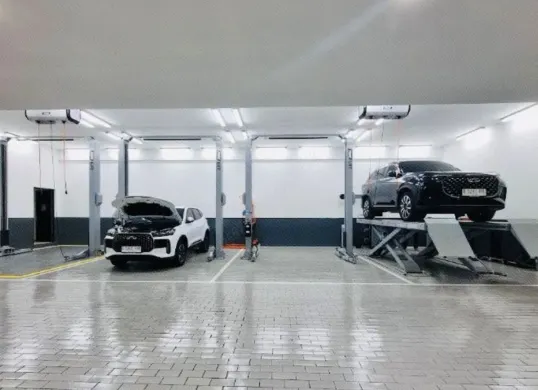 Chery menyediakan layanan 24 jam dan fasilitas khusus bagi mobil konsumen di wilayah terdampak banjir Sumatera. (Sumber: Dok. Chery)