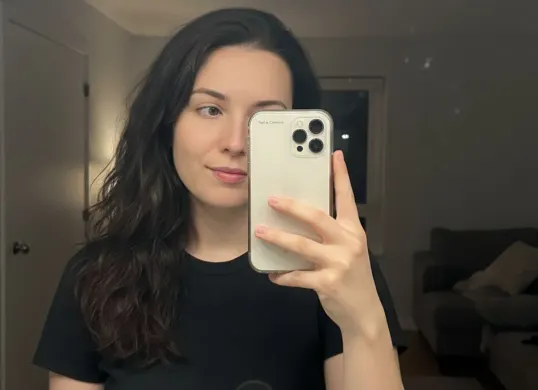 Prompt Gemini AI untuk mirror selfie estetik (Sumber: Gemini AI)