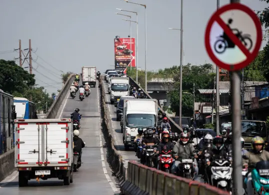 Ilustrasi flyover di Jakarta. (Sumber: Poskota/Bilal Nugraha Ginanjar)