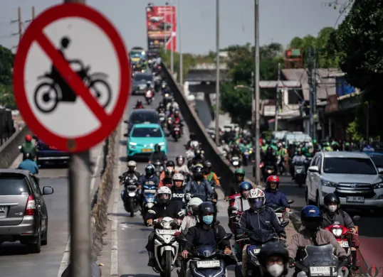 Larangan Motor Melintasi Jalan Layang Pesing