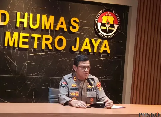 Kasubbid Penmas Humas Polda Metro Jaya, AKBP Reonald Simanjuntak saat ditemui di Mapolda Metro Jaya, Jakarta Selatan, Kamis, 2 Oktober 2025. (Sumber: Poskota/Ali Mansur)