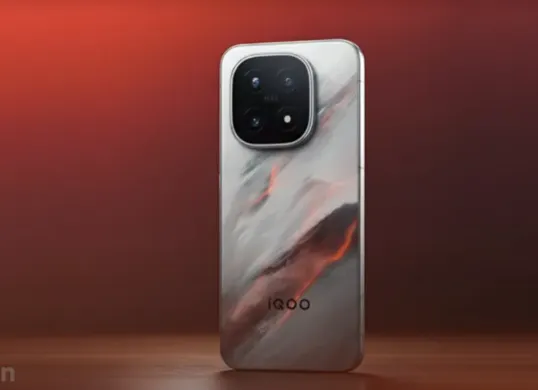 iQOO 15 hadir sebagai flagship gaming dengan chipset Snapdragon 8 Elite Gen 5 dan chip Q3. Dukung sesi marathon pakai layar 144Hz dan baterai jumbo 7.000 mAh. Spesifikasi lengkap di sini! (Sumber: YouTube/GSMin)