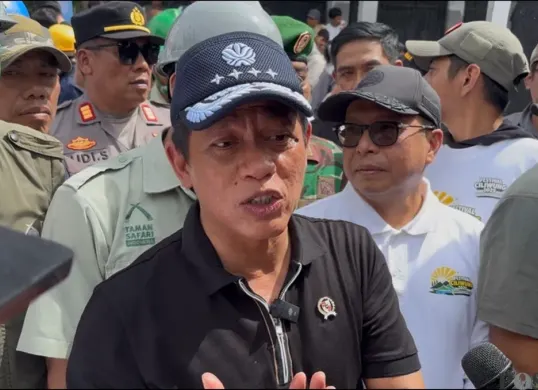 Menteri Lingkungan Hidup mencabut sanksi KSO di kawasan Puncak, Kabupaten Bogor. (Sumber: Poskota/Giffar Rivana)