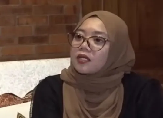 Nurul Sahara yang kini disebut sebagai LC di tengah konflik dengan Yai Mim. (Sumber: YouTube/Kang Dedi Mulyadi)