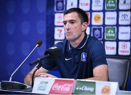 Legenda Persib, Vladimir Vujovic kini menjadi pelatih klub BG Phatum United, Thailand. (Sumber: Instagram/@vlad1mirv)