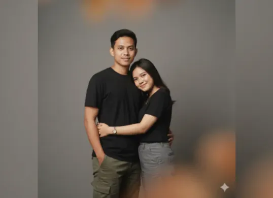 Ubah foto biasa jadi sesi foto couple photobox yang unik dan romantis dengan Gemini AI. Temukan prompt kreatif dan trik spesifik untuk hasil editan yang memukau. (Sumber: Gemini AI)