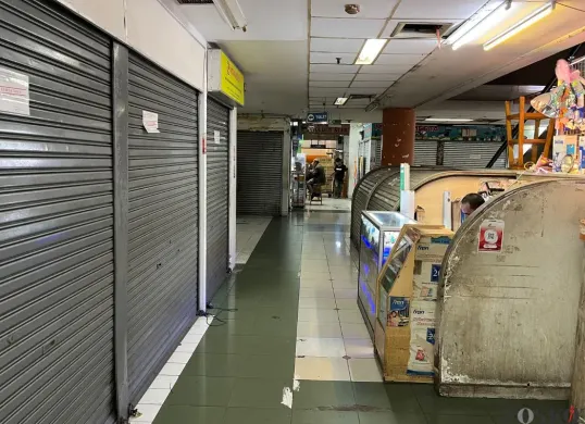 Situasi pusat elektronik di Pasar Glodok, Tamansari, Jakarta Barat, Rabu, 8 Oktober 2025. (Sumber: Poskota/Pandi Ramedhan)