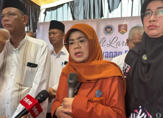 Ketua Umum PPUMI pastikan kebersihan SPPG guna menghindari kasus keracunan pada MBG untuk anak-anak di Kecamatan Tanah Sareal, Kota Bogor. (Sumber: POSKOTA | Foto: Giffar Rivana)