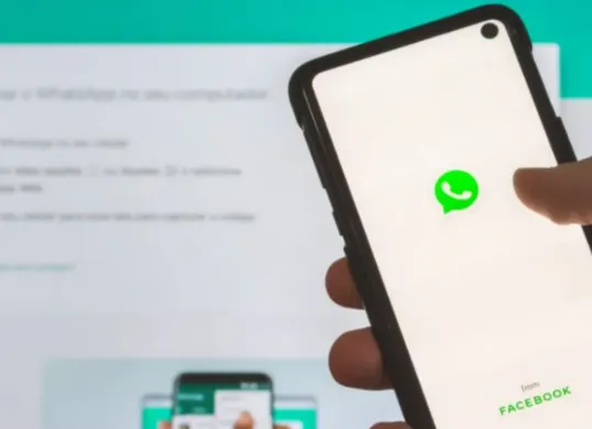 Ilustrasi cara logout akun WhatsApp web dari jarak jauh menggunakan HP. (Sumber: Nix Solution)