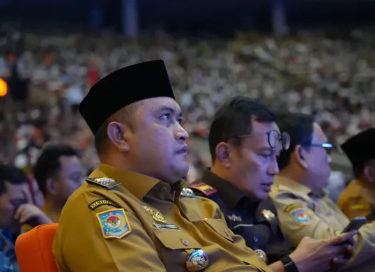 Bupati Bogor mengikuti konsolidasi tata kelola MBG bersama Kepala BGN di kawasan Sentul, Kabupaten Bogor. (Sumber: Pemkab Bogor)