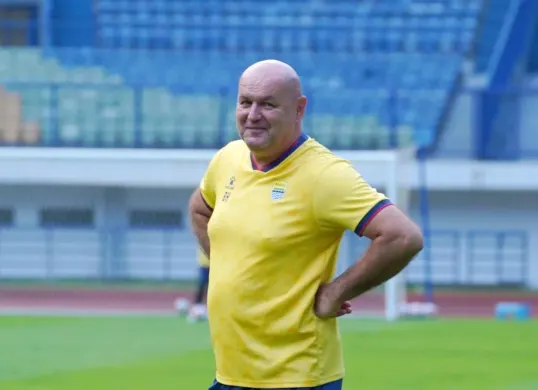 Potret pelatih Persib Bandung, Bojan Hodak. (Sumber: Persib)