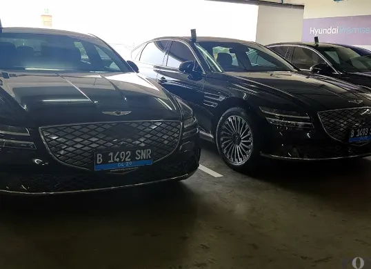 Penjualan mobil listrik dan konvensional di Hyundai Promise seimbang. (Sumber: POSKOTA | Foto: Erwan Hartawan)